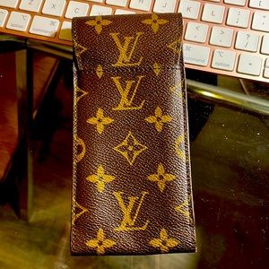 REDUCED AGAIN ! Louis Vuitton Unisex Monogram Soft Eyeglass Case